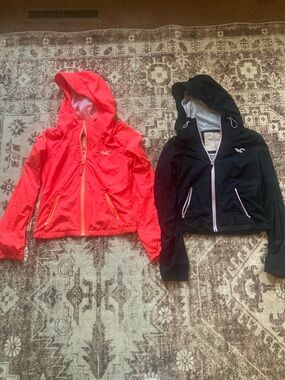Hollister womens teen Hooded Rain Jacket Set - Neon Coral & Black
